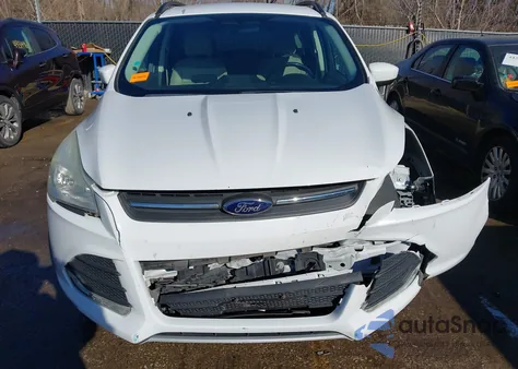 2015 Ford Escape Se z USA, uszkodzony, nr VIN 1FMCU0G9XFUB65198